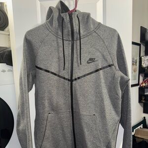Nike Tech Hoodie Grey